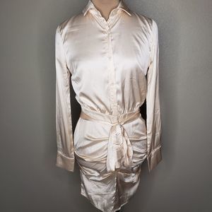 PrettyLittleThing NWT 4 Champagne Satin Ruched Shirt Dress